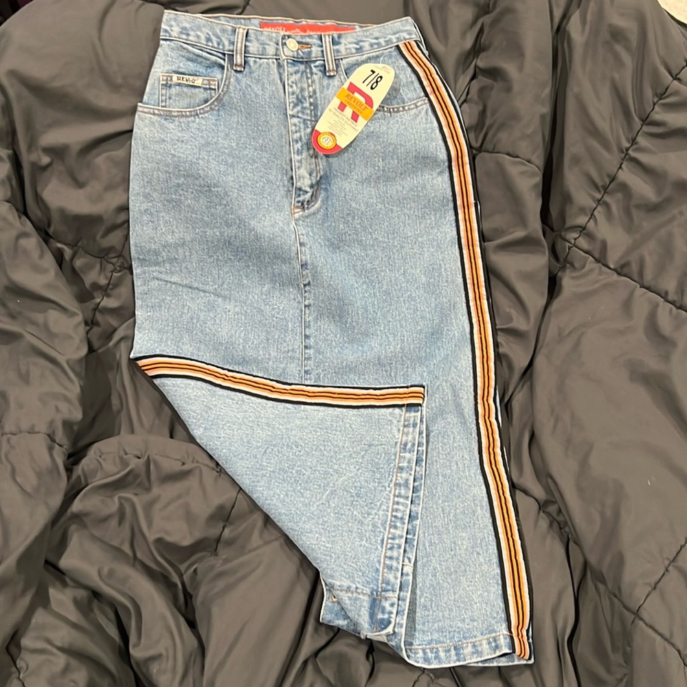 Vintage Revolt high-rise denim skirt with buttons in back